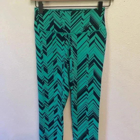 NIKE Dri-Fit Women’s Full Length Leggings - Picture 2 of 5